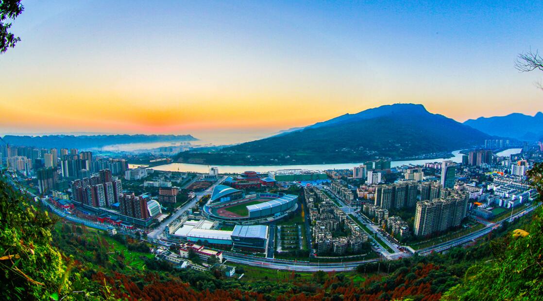 五年砥砺奋进 建设美丽雨城生态强区