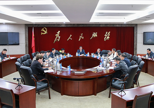 市委中心组举行党的十九大精神专题学习会