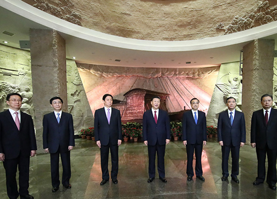 习近平等瞻仰中共一大会址