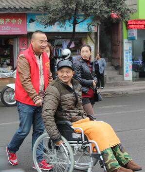 荥经县严道镇城中社区居委会